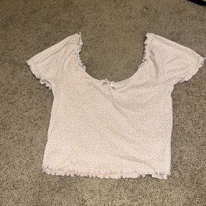 American Egale beige top white flowers